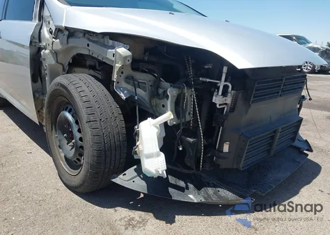 2013 Ford Focus S из США, поврежденный, VIN 1FADP3E2XDL379303